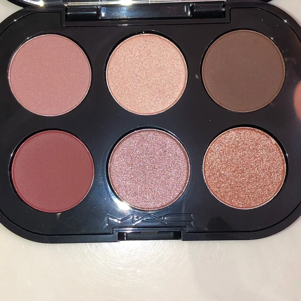 MAC Cosmetics mac connect